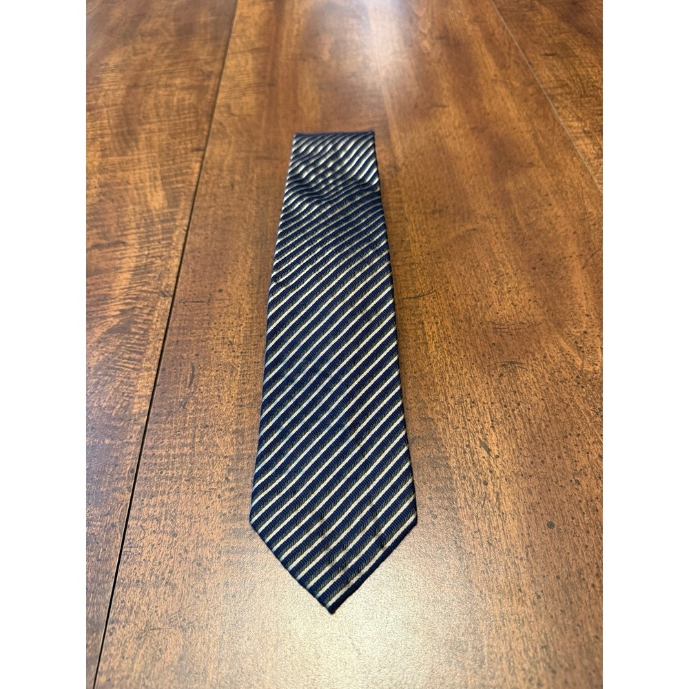Banana Republic Men's Navy Blue Cream Diagonal Stripe Stain Resistant Necktie